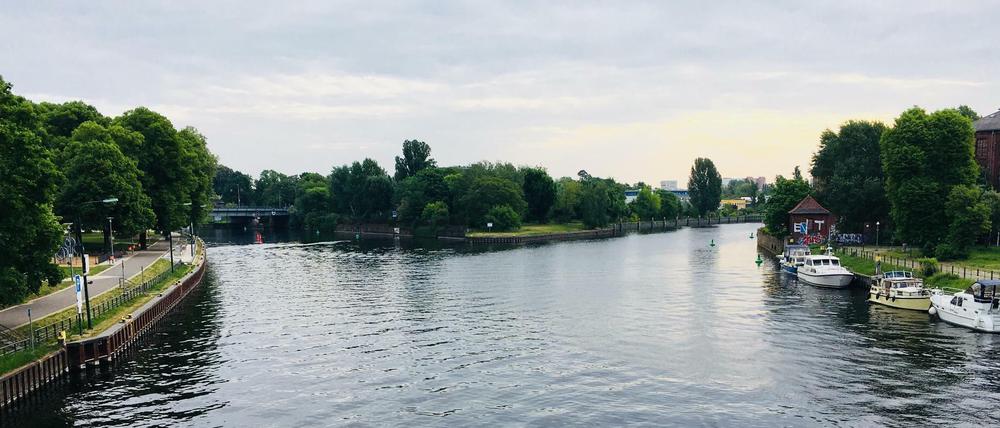 Mündung der Spree in die Havel in Berlin-Spandau.