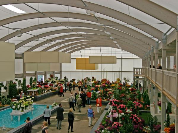 Eine echte Mehrzweckhalle: So sieht das ganze von innen aus, wenn eine Gartenausstellung stattfindet. 