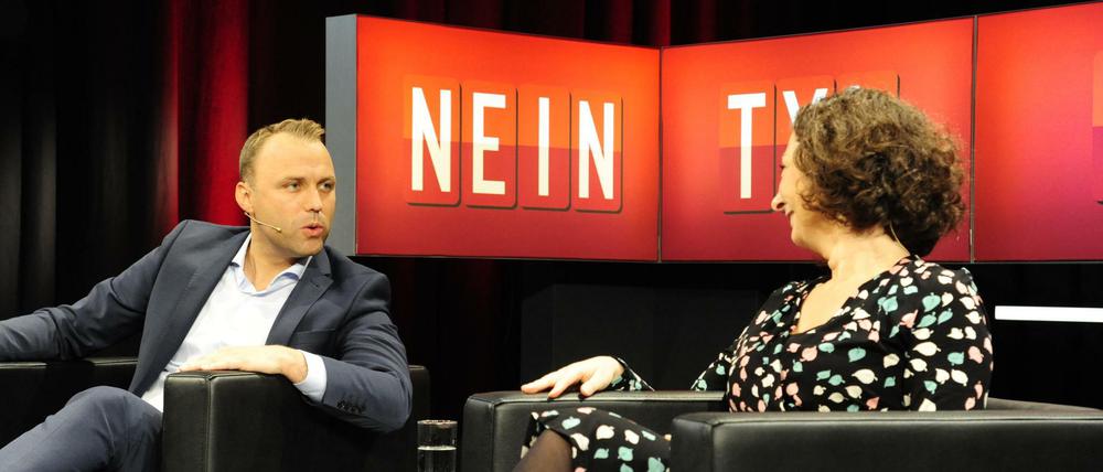 Sebastian Cazaja (FDP) und Ramona Pop (Grüne) bei der Tegel-Debatte in der Urania.