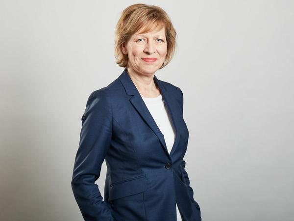 Dorothee Stapelfeldt ist seit 2015 Senatorin für Stadtentwicklung und Wohnen in Hamburg. Zuvor war sie Zweite Bürgermeisterin und Senatorin für Wissenschaft.