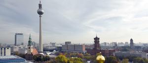 Die Skyline der Hauptstadt - aufgenommen von der Kuppel des Berliner Doms.