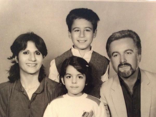 Die Familie 1984, noch im Iran: Zafireh, Pedram und Maryam, Fereydoon Talai Rad