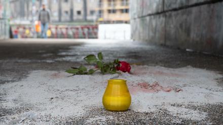 Nach dem Tod von Mohammed wurden am Ort des Geschehens im Monbijoupark Blumen niedergelegt. 