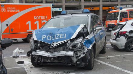 Der verunfallte Polizeiwagen (Archivbild).