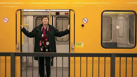 Stadtentwicklungssenatorin Ingeborg Junge-Reyer freut sich über modernere U-Bahnen - dank des S-Bahn-Geldes.