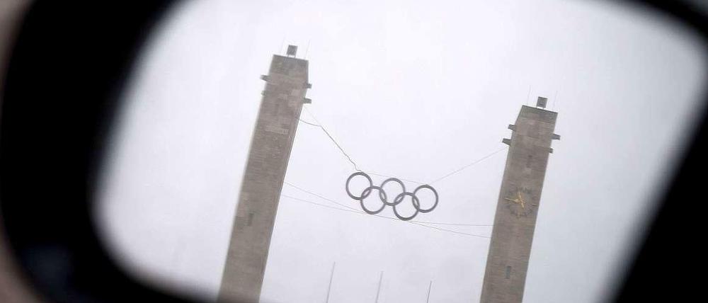 Berlin im Rückspiegel: Die Zustimmung zu olympischen Spielen ist in Hamburg deutlich größer als in Berlin. Eine Entscheidung ist damit allerdings nach Einschätzung vieler Experten noch nicht gefallen.