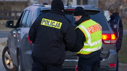 Oft werden gestohlene Autos genutzt, um Polizeikontrollen zu durchbrechen - eine Gefahr für die Beamten.