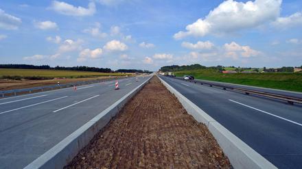  Auch die Sanierung von Autobahnen wird fortgesetzt, fast alle Strecken durch die Mark und nach Berlin sind betroffen.