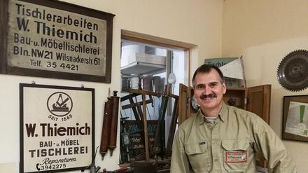 Volker-Wilhelm Thiemich führt die Tischlerei in der fünften Generation. Sie war 1865 gegründet worden.