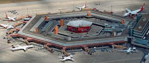 Die meisten Berliner wünschen sich, dass der Flughafen Tegel nach der Öffnung des BER erhalten bleibt.