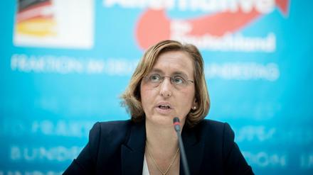 AfD-Politikerin wollte eigenen Angaben nach, gegen die Rassismus-Debatte in Deutschland protestieren.