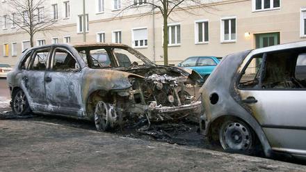 Juni 2011: 92 Fahrzeuge wurden laut Polizeiberichten seit Beginn des Jahres von linksextremen Zündlern in Brand gesteckt.