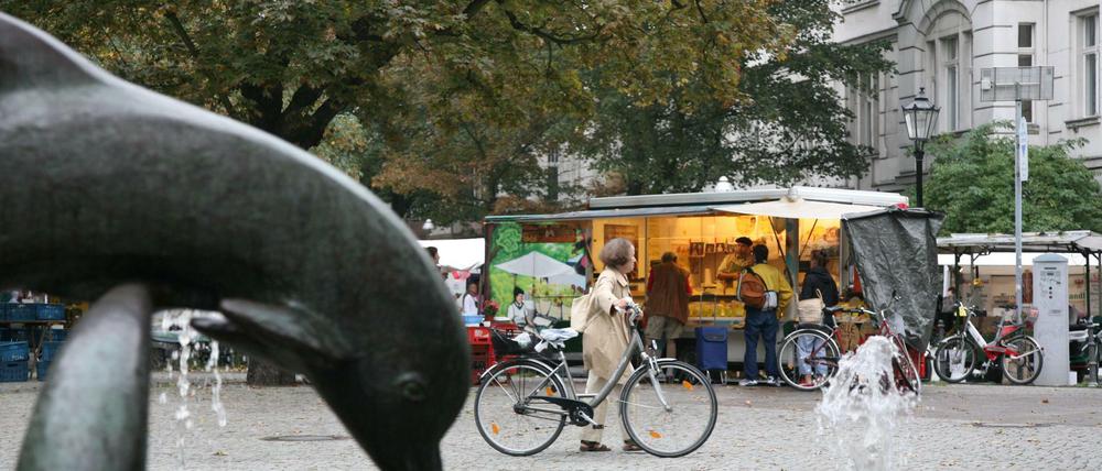 Wochenmarkt auf dem Hohenzollernplatz in Berlin-Wilmersdorf.