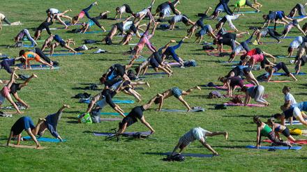 Yogakurse im Park: In Berlin nur noch mit Genehmigung erlaubt.