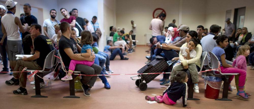 Wie das Landesamt für Flüchtlingsangelegenheiten am Dienstag mitteilte, wurden 4589 Asylsuchende registriert.