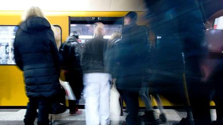Der Streik bei der S-Bahn sowie im Regionalverkehr und die Bauarbeiten bei der U-Bahn schränken das Angebot im Nahverkehr ein.