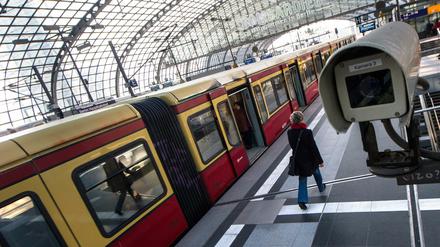 Die Tat hatte sich im August 2021 in einer Berliner S-Bahn ereignet.
