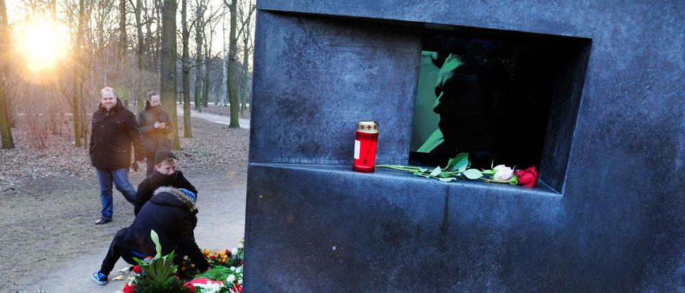 Das Denkmal für die in der NS-Zeit verfolgten Homosexuellen im Berliner Tiergarten.