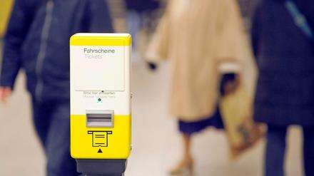 Ticketentwerter der BVG: Nicht jeder Fahrgast nimmt den Automaten in Gebrauch.