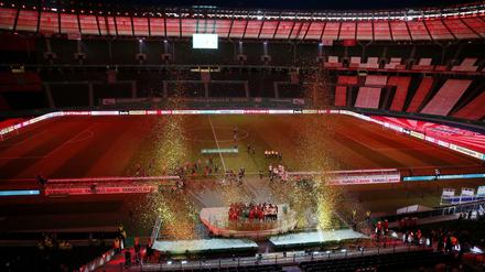 Feiern vor leeren Rängen beim DFB-Pokalfinale Leverkusen gegen Bayern am Sonntagabend im Olympiastadion