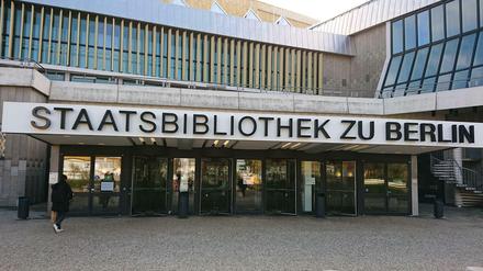 Eingang der Staatsbibliothek in der Potsdamer Straße.