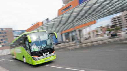 Ein Reisebus des Unternehmens Flixbus.