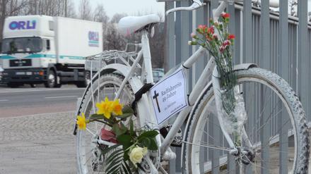Geisterräder erinnern in ganz Berlin an verstorbene Radfahrer.