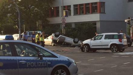 Schwerer Unfall am Hansaplatz. Ein Fahrer hatte die Vorfahrt missachtet. 