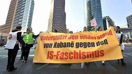 Eine pro-kurdische Demonstration am Potsdamer Platz (Bild vom 4.10.).