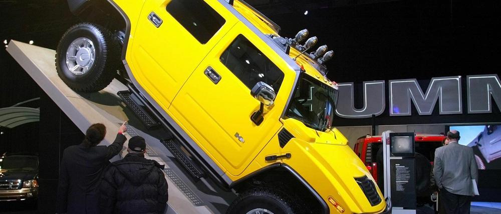 Die zivile Variante des "Hummers" auf einer Autoshow in Detroit (Symbolfoto von 2003).