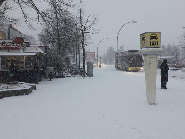 In Rudow hat der Winter am Donnerstagmorgen schon richtig Einzug gehalten.
