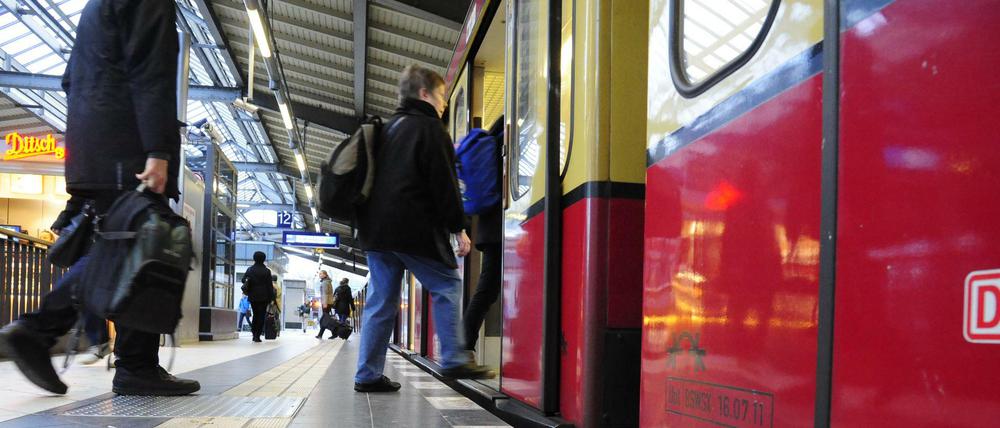 Am S-Bahnhof Westkreuz kam es in der Nacht zu Mittwoch zu einem tödlichen Zwischenfall. 
