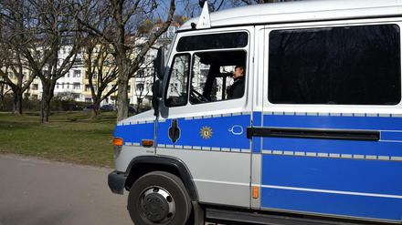 Berliner Polizisten müssen nach einem Einsatz in Biesdorf in Quarantäne.