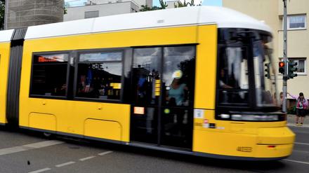 Ziel von Angriffen: eine Straßenbahn der BVG (Symbolbild).