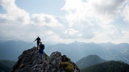 Symbolfoto: Viele Wanderer sind in den Sommermonaten in den Alpen unterwegs. 