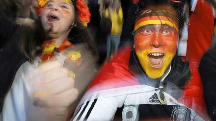 Feierfrei? Gibt's keins. Wer beim nächsten Spiel der Deutschen keinen Urlaub genommen hat, braucht einen toleranten Chef.
