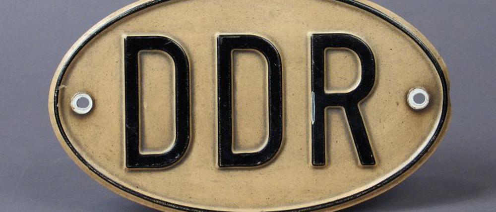 DDR-Autokennzeichen. Objekt aus der Ausstellung "Fokus DDR", die bis zum 25. November im Deutschen Historischen Museum in Berlin zu sehen ist.
