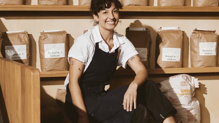 Marisa Williams ist Chefbäckerin in der „Sofi Bakery“ in Mitte. Sie ist Expertin für Urgetreide. 