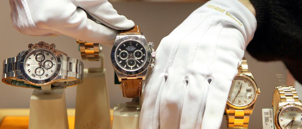 Sündhaft teuer. Eine Rolex-Uhr am Handgelenk gilt als Statussymbol schlechthin.
