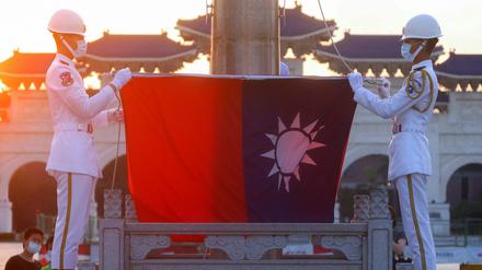 Die Republik China, wie Taiwan heute noch offiziell heißt, sah sich einst als legitime Vertretung ganz Chinas. Diesen Anspruch hat Taipeh inzwischen längst aufgegeben.