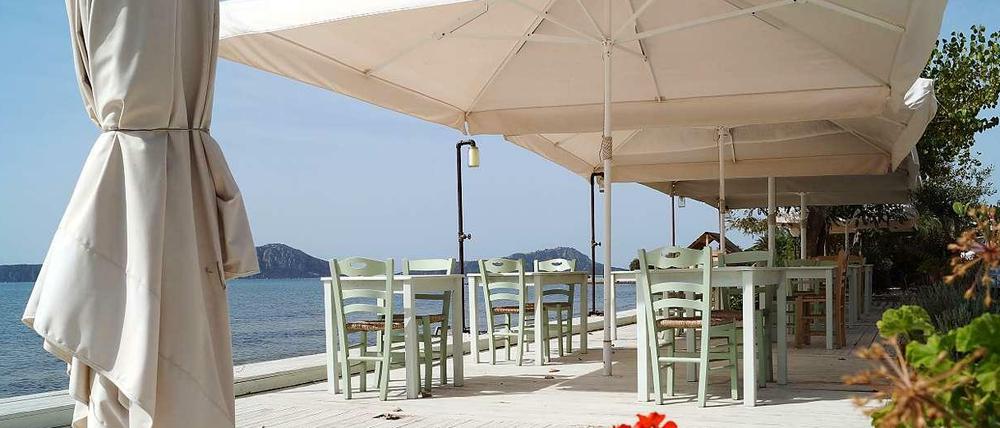 Das Café Aplo an der Westküste der Peloponnes.