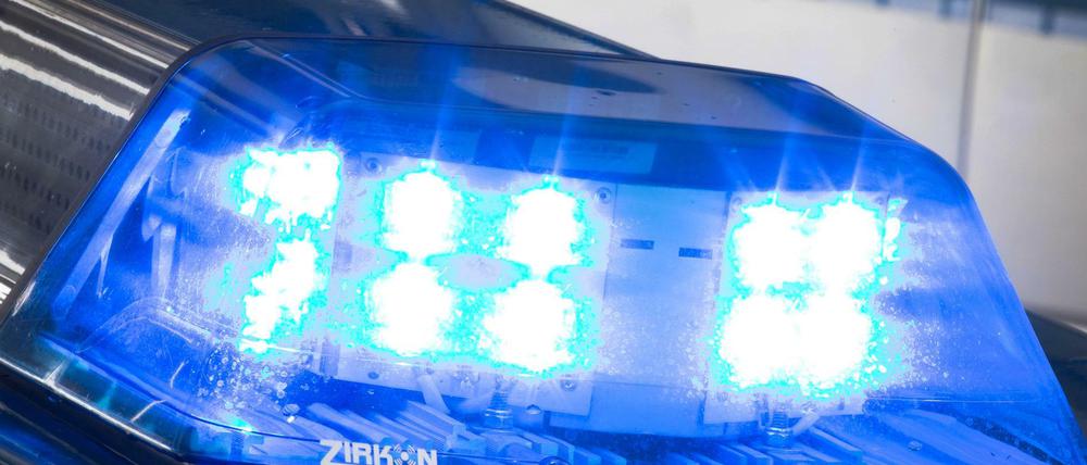 Blaulicht auf einem Polizeiwagen (Symbolbild).