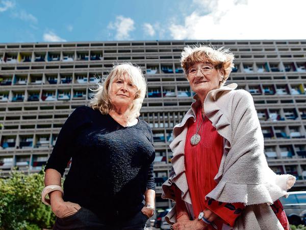 Sabine Schulte-Schaefer (rechts) und Gertrude Brauer Corbusierhaus wohnen gern im Corbusierhaus.