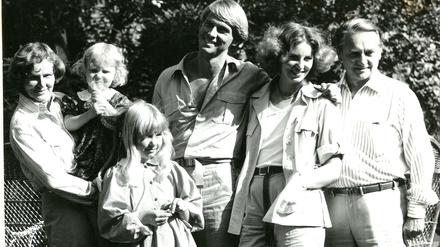 So sahen sie aus. Die Familie Joop: Mutter Charlotte, die Töchter Florentine und Jette, Wolfgang, Ehefrau Karin und Vater Gerhard (von links).