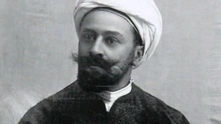Max von Oppenheim in arabischer Kleidung.