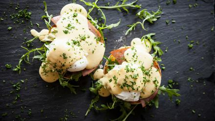 Ein kalorienbombiger Start in den Tag: Eggs Benedict sind der Brunch-Klassiker.