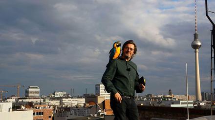 Olafur Eliasson auf dem Dach seines Studios in Berlin.