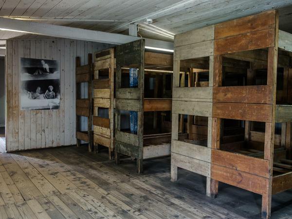 Viele Menschen in Stutthof starben durch Mangelernährung und Hunger, durch das Fehlen hygienischer Mindeststandards und die Verweigerung medizinischer Hilfe.