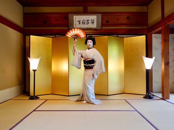 Den Traum, Geisha zu werden, haben heutzutage nur noch wenige Frauen in Japan. Das liegt auch an der harten Ausbildung. Fukuhiro hat sie auf sich genommen.