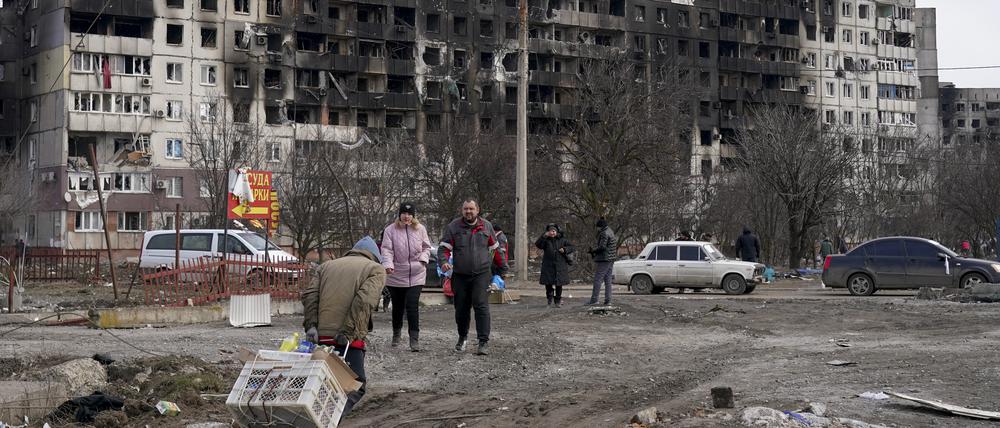 Mariupol am 20. März. Zivilisten können die Hafenstadt nur schwer verlassen. Es gibt Berichte, nach denen einige nach Russland verschleppt worden sein sollen.
